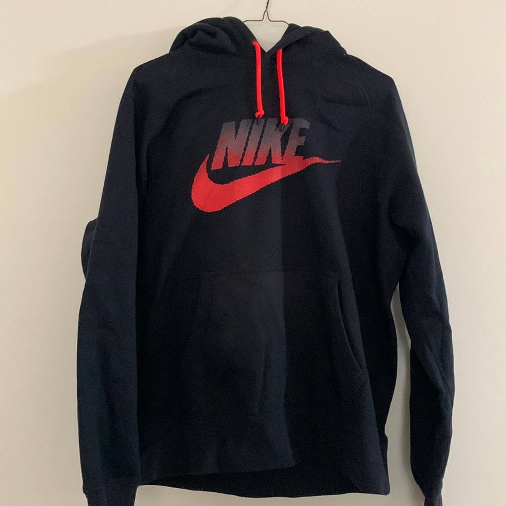 Nike hoodie size medium